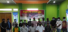 GMP Teluk Wondama usai menggelar diskusi tentang keberlangsung Otonomi khusus. [Foto : PKT-01]