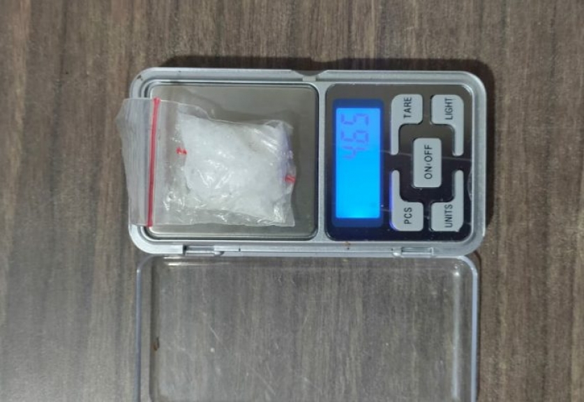 Ambil Sabu di Jasa Pengiriman, Seorang Wanita Diamankan Polres Jayapura. [Foto: Polres Jayapura]