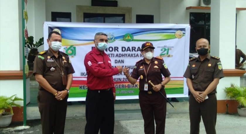 Peringati Bhakti Adhyaksa yang ke 61, Kejari Biak Gelar Donor Darah. [Foto: JP/LR]