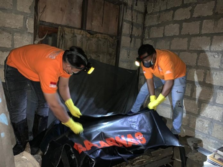 Warga Nimboran Jayapura Dikejutkan Penemuan Mayat Pria Paruh Baya. [Foto: Polresta Jayapura Kota]