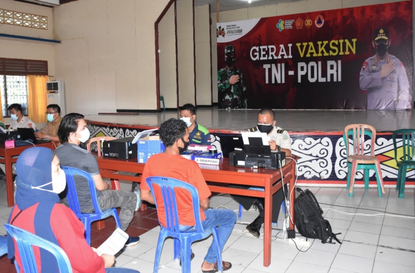 Pangdam XVIII/Kasuari : Mari Persenjatai Tubuh Kita dengan Vaksin.