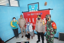 Polda Papua Barat Gelar Vaksinasi Presisi di SMKN I Sorong