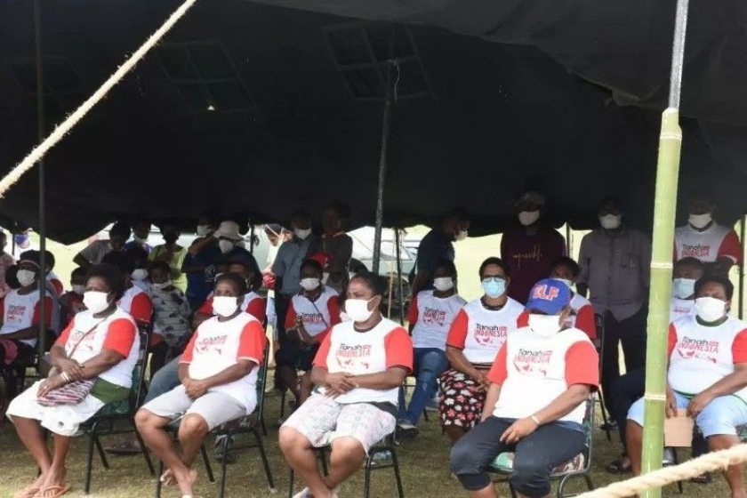  para pengungsi Moskona Bintuni, Senin (2/8/2021). [Foto: Antara/HO-Kodam XVIII/Kasuari]