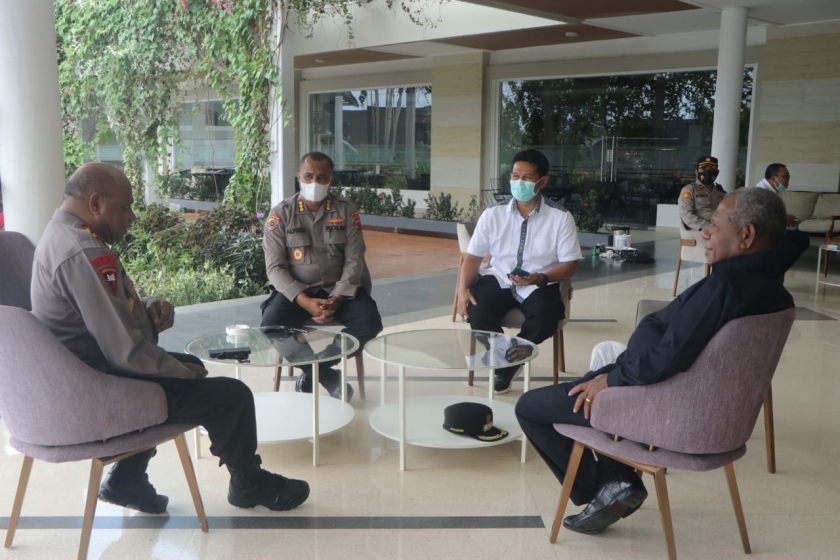 Kapolda Papua dan Bupati Jayapura Koordinasi Bahas PPKM Hingga PON. [Foto: Polda Papua]