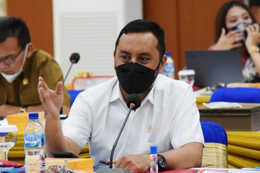 Ketua Panitia Kerja Rancangan Undang-Undang Masyarakat Hukum Adat (Panja RUU MHA) Willy Aditya. [Foto: DPR RI/Arief/Man]