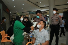  Operasi Yusitisi di Mal Jayapura, 3 Orang Positif Covid-19 Tes Antigen. [Foto: Polresta Jayapura Kota]