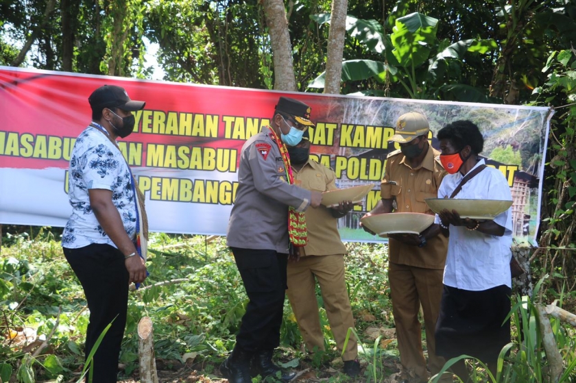 Warga Masabui Distrik Oransbari Hibahkan Tanah untuk Bangun Pos Polisi.