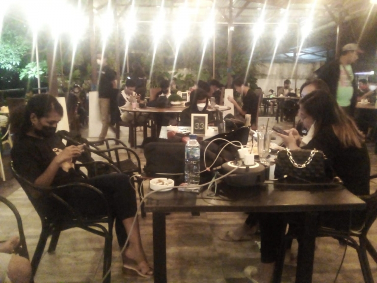 Meriahkan HUT RI Ke-76, Inggandi Beach Gelar Lomba Online PUBG. [Foto: JP/Rolly]