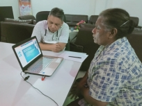 Presentasi tim ahli STIH Manokwari dengan DPR Papua Barat secara virtual, Senin (16/8). [Foto: WRP]