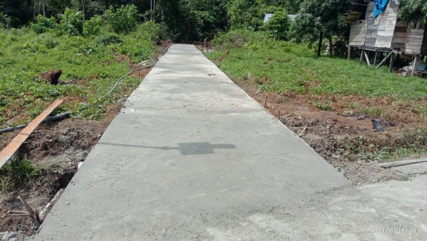 Pengerjaan Jalan di Kampung Wagen Distrik Kuri. [Foto: JP/MW]