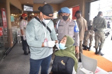 Operasi Yustisi Jayapura, Hasil Antigen 241 Orang Seluruhnya Negatif. [Foto: tribratanews]