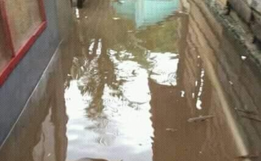 Tak Ada Perhatian dari Pemdes 2 Desa di Haltim Terendam Banjir. [Foto: ST]