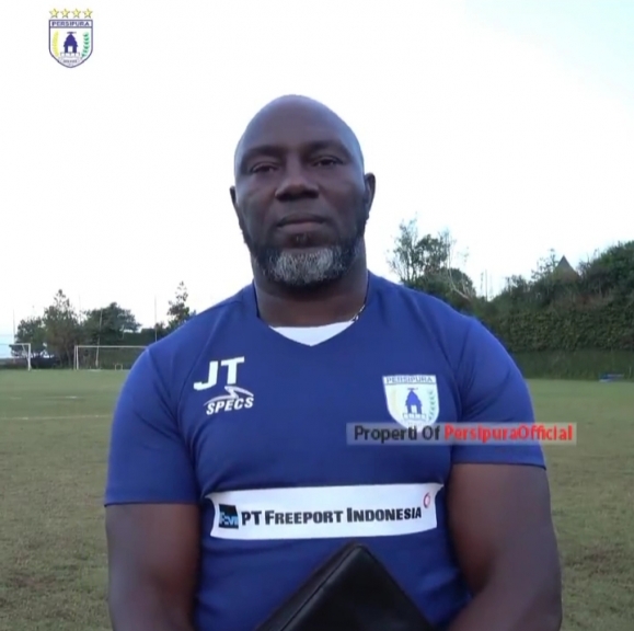 Pelatih Persipura Jayapura, Jacksen F Tiago. [Foto: @persipurapapua1963]