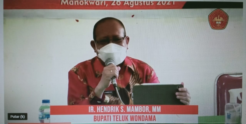 Bupati Wondama Pacu Motivasi Mahasiswa pada PKKMB STIH Manokwari. [Foto: WRP/Humas STIH]