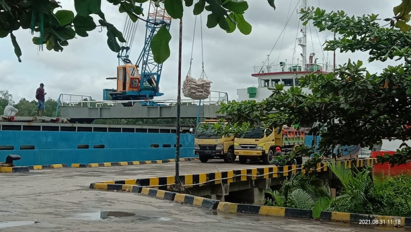 PT Sipil Bintuni Alami Kendala Mutlak 90 Persen di Dermaga Bintuni. [Foto: JP/MW]
