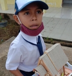 Ingin Jadi Arsitek, Siswa di Bintuni Buat Prakarya Desain Kreatif. [Foto: JP/MW]