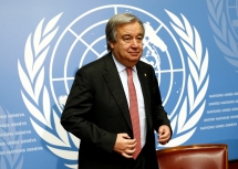 Antonio Guterres ketika memberi keterangan dalam konferensi pers di Kantor PBB di Jenewa, Swiss. [Foto: Antara/Reuters/Denis Balibouse]