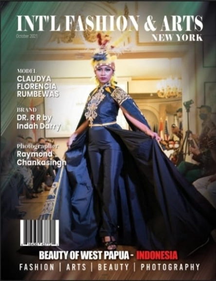 Model Asal Manokwari, Claudia Rumbewas Tampil di New York Fashion Week.