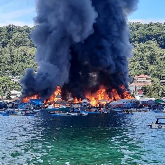 Rumah Warga Borobudur Terbakar, Gubernur Minta Warga Dievakuasi.