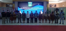 Pelepasan Mahasiswa Universitas Pendidikan Muhamadiyah (UNIMUDA) Sorong Cabang Wiriwit Wondama di Gedung Sasana Karya Perkantoran Rasiei, Kabupaten Teluk Wondama, Provinsi Papua Barat, Jumat (8/10). [Foto: AituMeri]