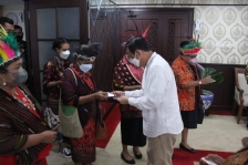 Waket DPD RI Terima Audiensi Mace-Mace Aktivis Perempuan Untuk Bicarakan Permasalahan Di Tanah Papua. [Foto: DPD RI]