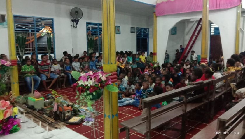 Malam Inagurasi Doa Pemberkatan di Gereja Bethel Idoor. [Foto: JP/MW]