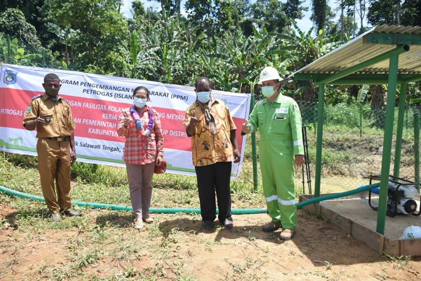 SKK Migas dan Petrogas Ltd Bangun Kolam Air di Kampung Meyaup Sorong. [Foto: Diskominfo Kabupaten Sorong]