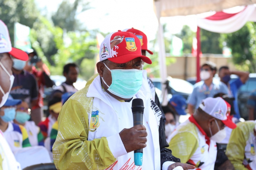 Gubernur Lukas Enembe Targetkan Papua Juara Umum di Peparnas.