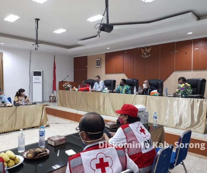 Komite Internasional Palang Merah atau ICRC melakukan Kunjungan kerja di Kabupaten Sorong pada Kamis, 11 november 2021. [Foto: Diskominfo Kab Sorong]