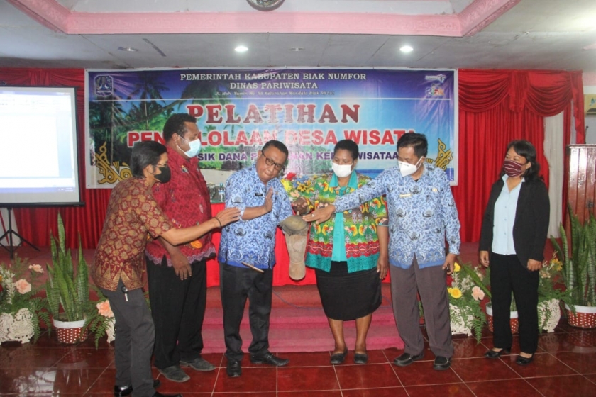 Gelar Pelatihan, Biak Numfor Terus Gencarkan Branding Desa Wisata. [Foto: Humas Pemkab Biak]