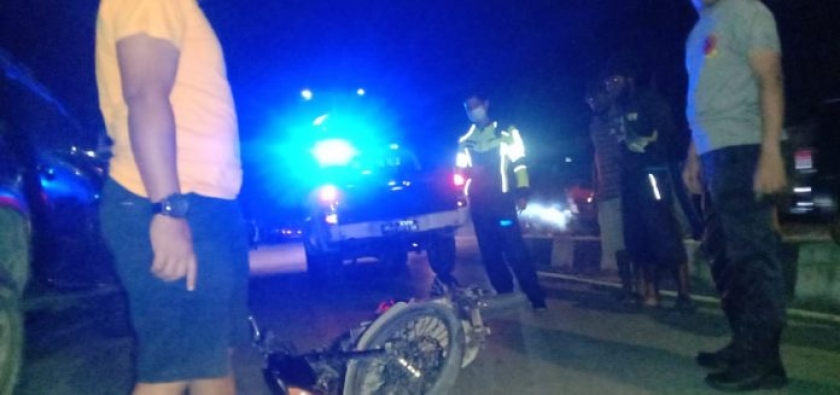 Tabrak Trotoar, Pengendara Motor Tewas di Tempat. [Foto: Tribratanews Papua]