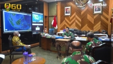 Gubernur Papua Barat Dominggus Mandacan menemui Jenderal TNI AD Andika Perkasa di Mabes AD, Sabtu (13/11/2021). [Foto: Tangkapan Layar Youtube TNI AD]