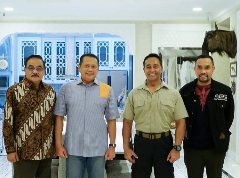 Kunjungan Panglima TNI Andika Perkasa di kediaman Bambang Soesatyo di Jakarta, Minggu (28/11/2021). [Foto: @bambang.soesatyo]