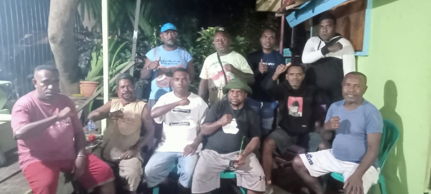 Bincang Pers Forum Anak Asli 7 Suku Bintuni Peduli Otsus. [Foto: MW]