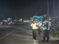 Tabrakan yang terjadi di jalan pertigaan Kampung Buton Andai, Manokwari, Papua Barat. [Foto: ist]