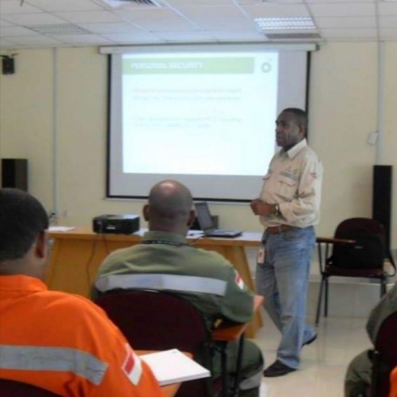 Aloisius D. Serang. [Foto: ist]