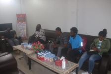 Filep Wamafma Terima Audiensi BMH Bahas Ekspedisi Mangrove Sisar Matiti. [Foto: WRP]