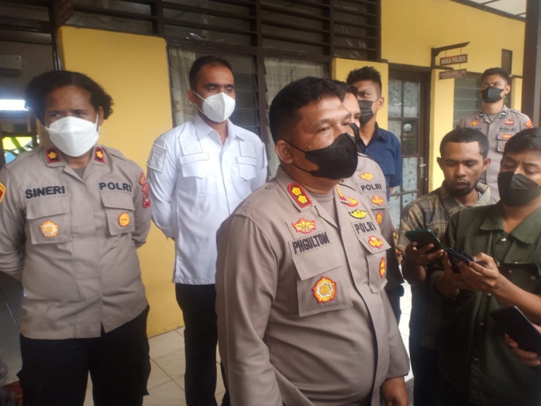 Polisi Libatkan 4 Saksi Ahli Kasus Ujaran Kebencian di Manokwari. [Foto: Rolly]