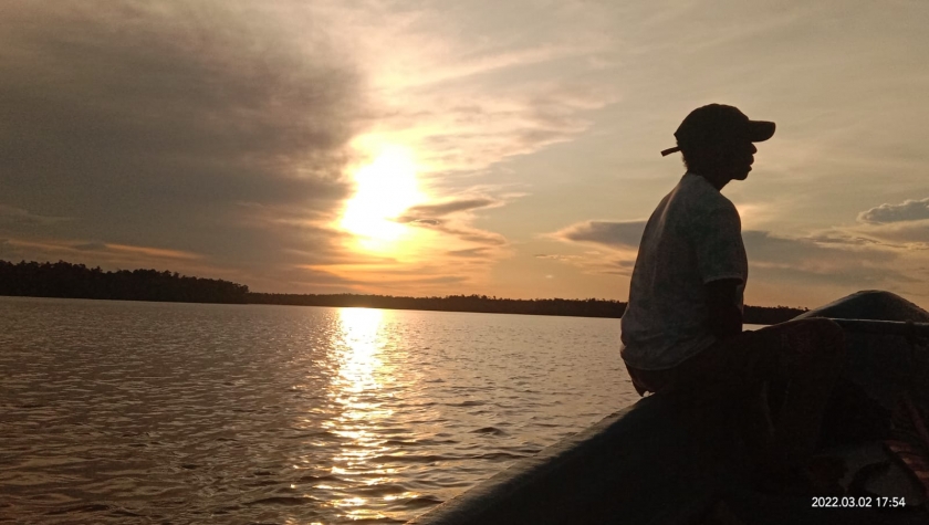 Senja Emas di Teluk Bintuni.