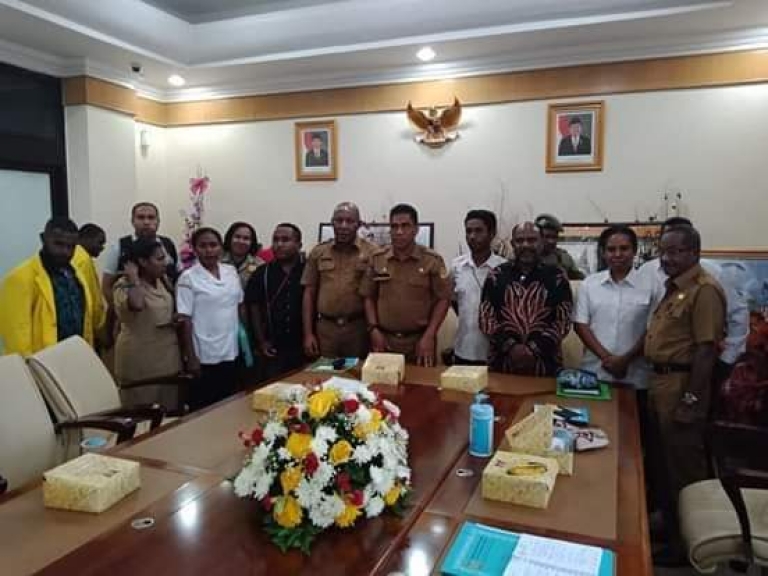 AHN Papua Sampaikan Aspirasi Tenaga Honorer ke Pemprov Papua dan Pejabat Terkait. [Foto: Dok. JP]