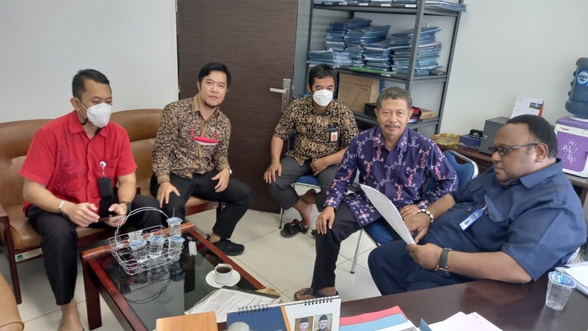 Pengusul Raperdasi/Sus Pertanyakan Progres Perda di Kemendagri. [Foto: JP]