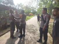 Minum dan Bertengkar, 2 Diamankan Polisi & 3 Dilarikan ke Rumah Sakit. [Foto: tribratanews]