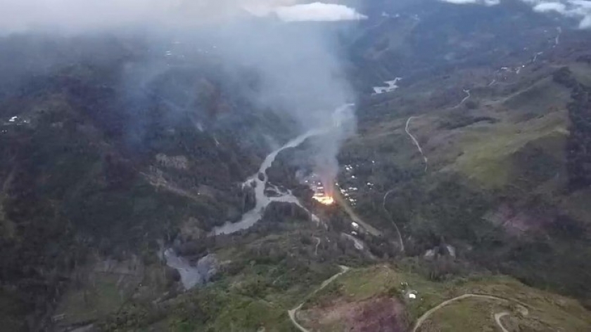 KKB Papua membakar gedung sekolah di Hitadipa Intan Jaya. [Foto: Antara/Humas Polda Papua]