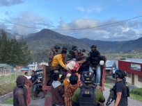 Seorang warga di Ilaga teas ditembak OTK.