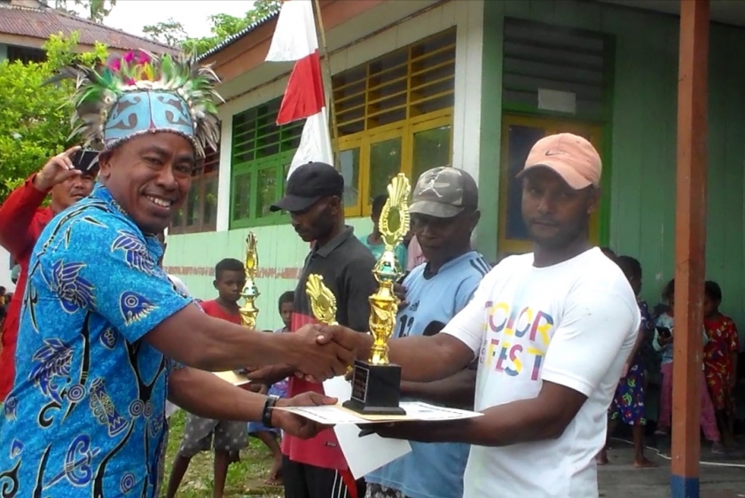 Berbagai Lomba Tradisional Meriahkan HUT ke-15 Kepulauan Aruri.