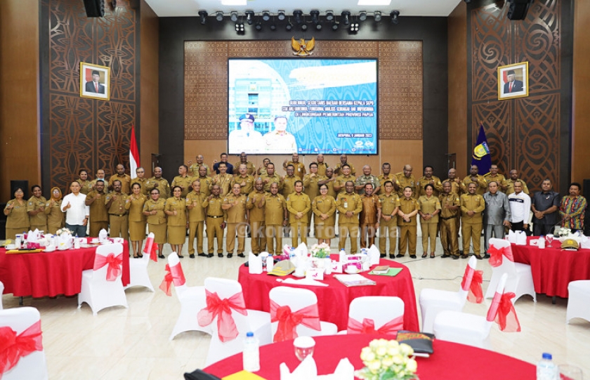 Sekda Perintahkan Kepala OPD Siapkan Laporan Akhir Masa Jabatan Gubernur. [Foto: Kominfo Papua]