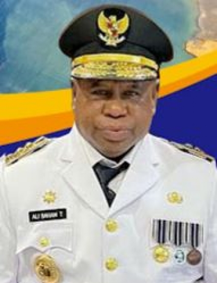 Pj Gubernur Papua Barat, Ali Baham Temongmere. [Foto: ist]