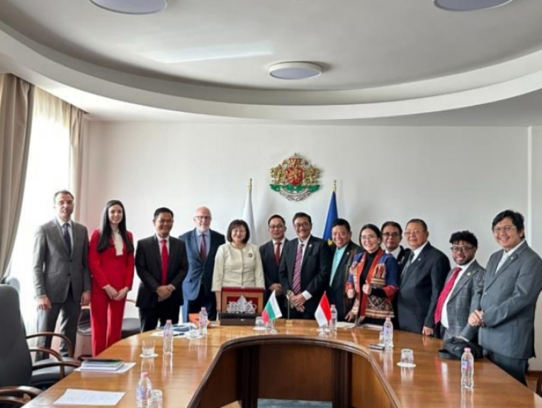 Badan Pengkajian MPR RI Bertemu Ketua MK Bulgaria. [Foto: MPR RI]