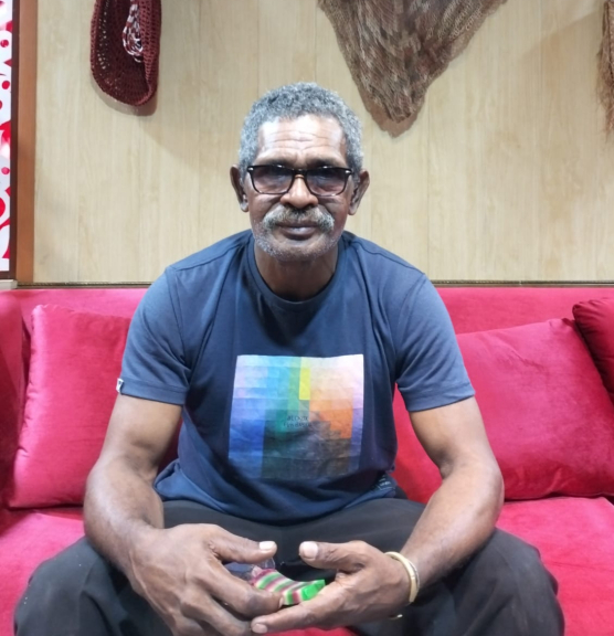 Guru di Pedalaman Mairasi, Obeth Nego Dimara. [Foto: WRP]