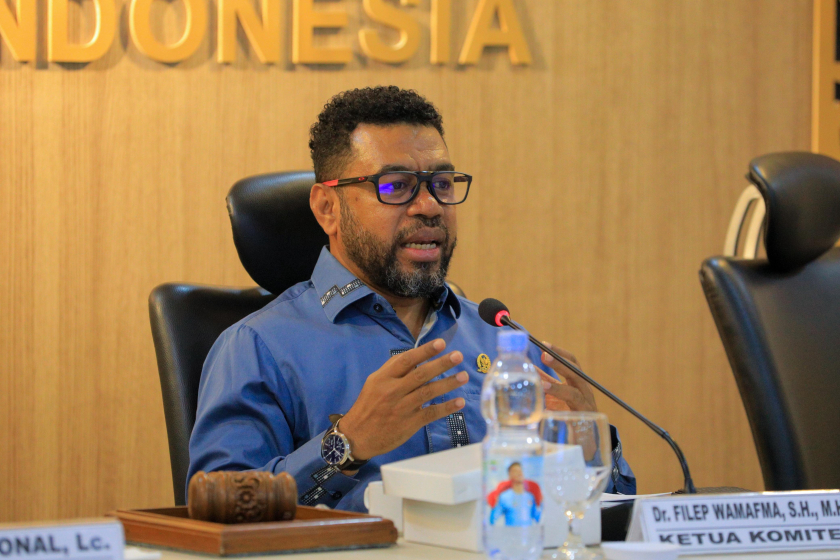 Senator Papua Barat, Dr. Filep Wamafma.
